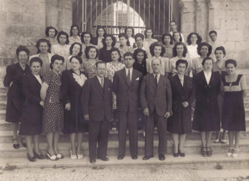File:19451947-primeira-turma-do-magisterio-de-faro.png